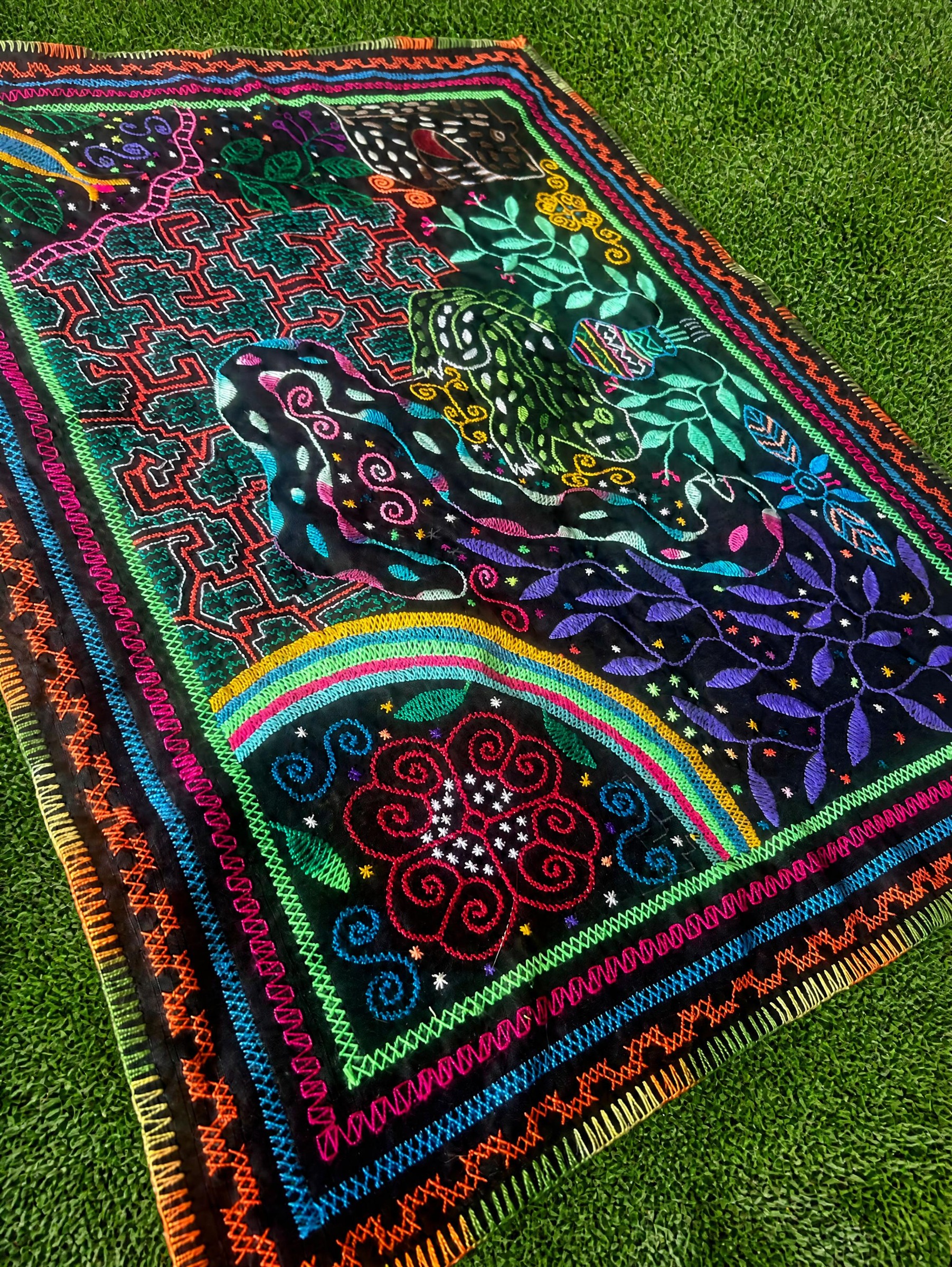 Square Shipibo Textile - Image 5