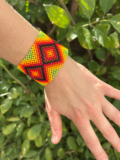 Noke Koî Half Cuff