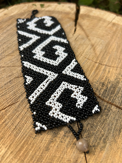 shipibo bracelet black & white